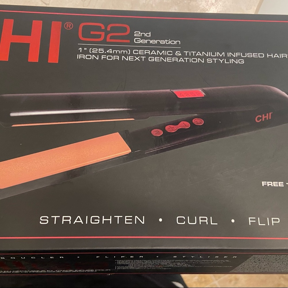 Chi G2 ceramic and titanium flat iron